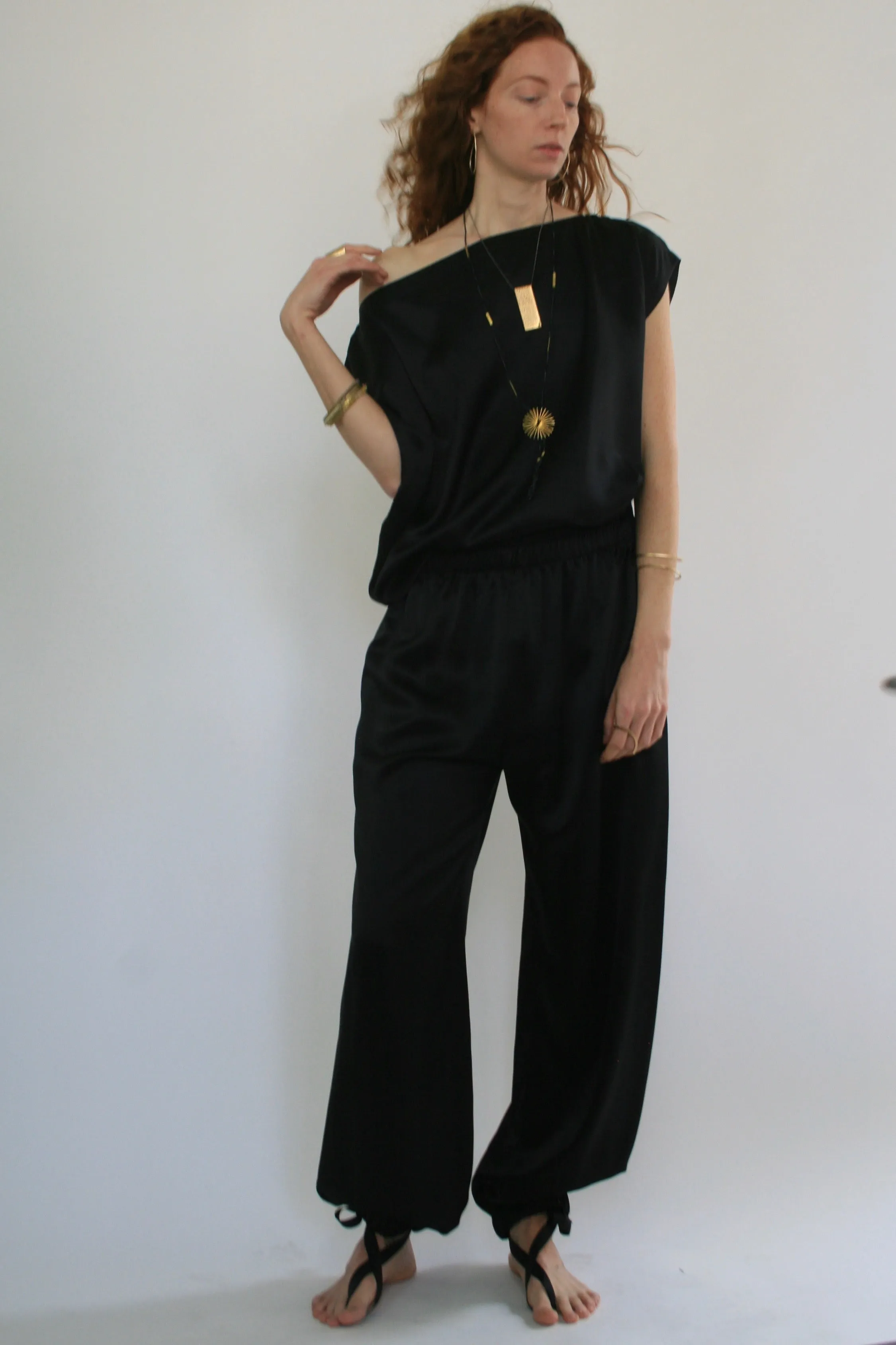 BLACK SILK JOGGING PANTS