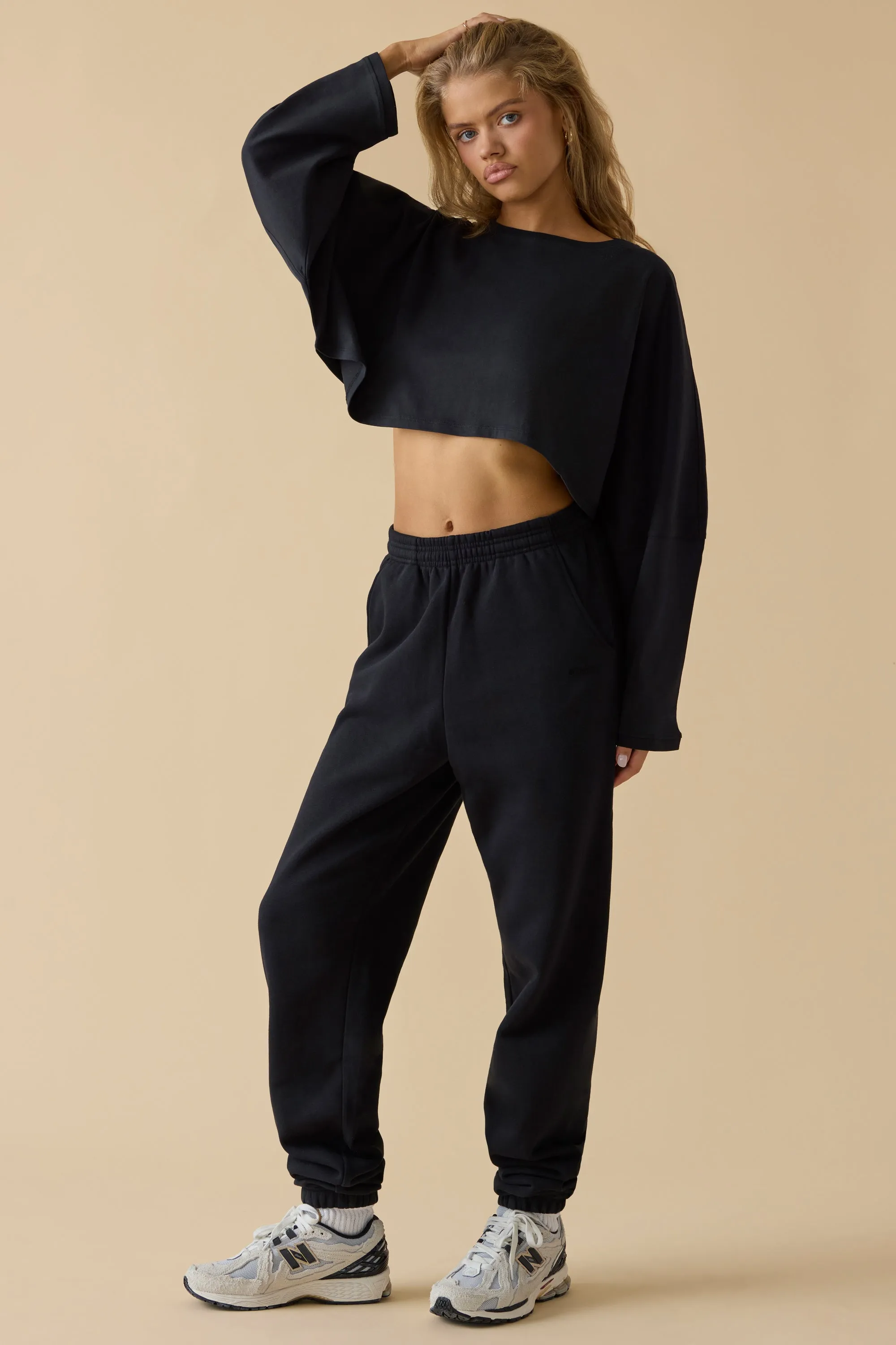 Oversized Long Sleeve Crop Top in Black