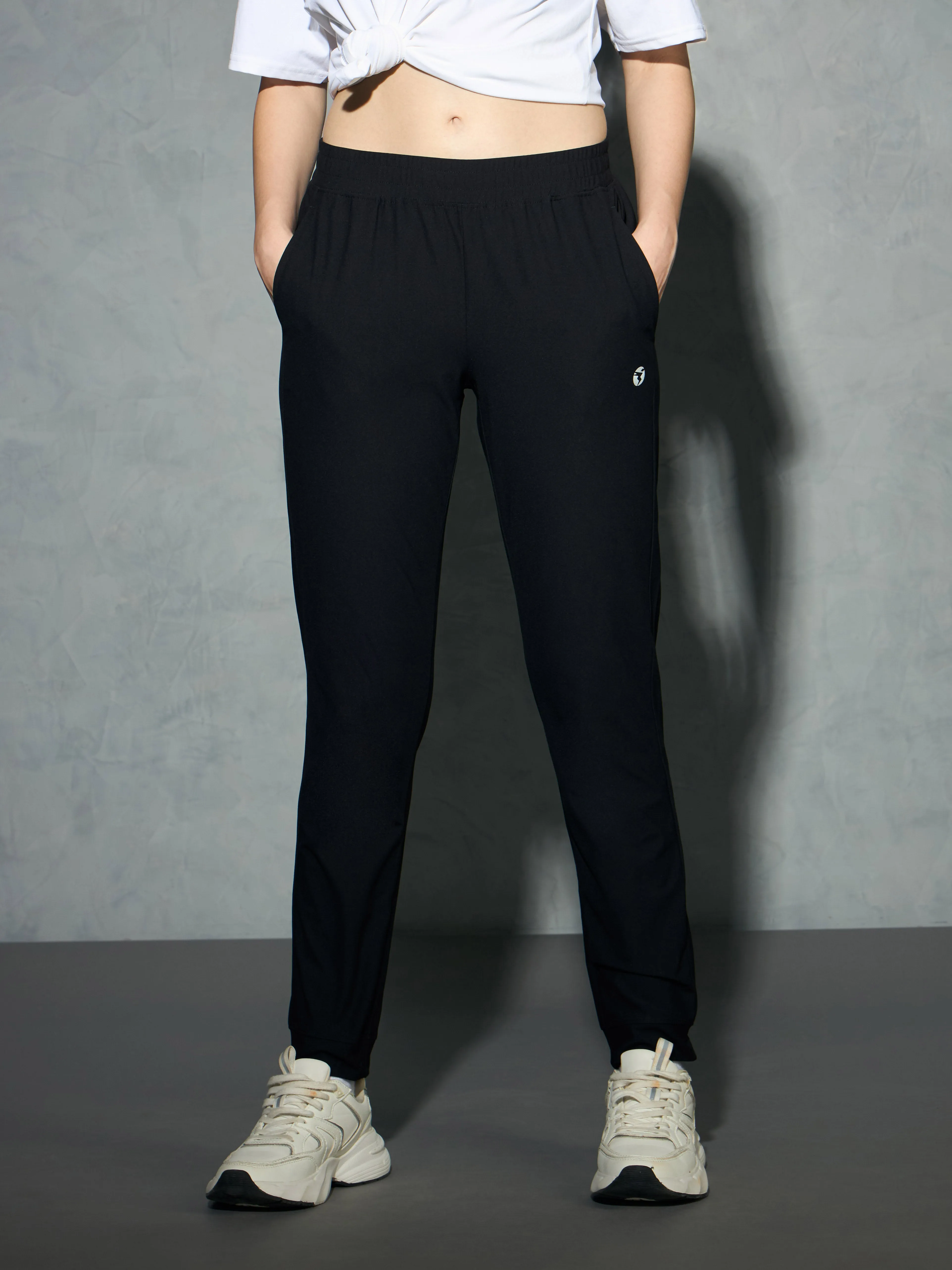 Women Solid Slim Fit Joggers with DURACOOL 