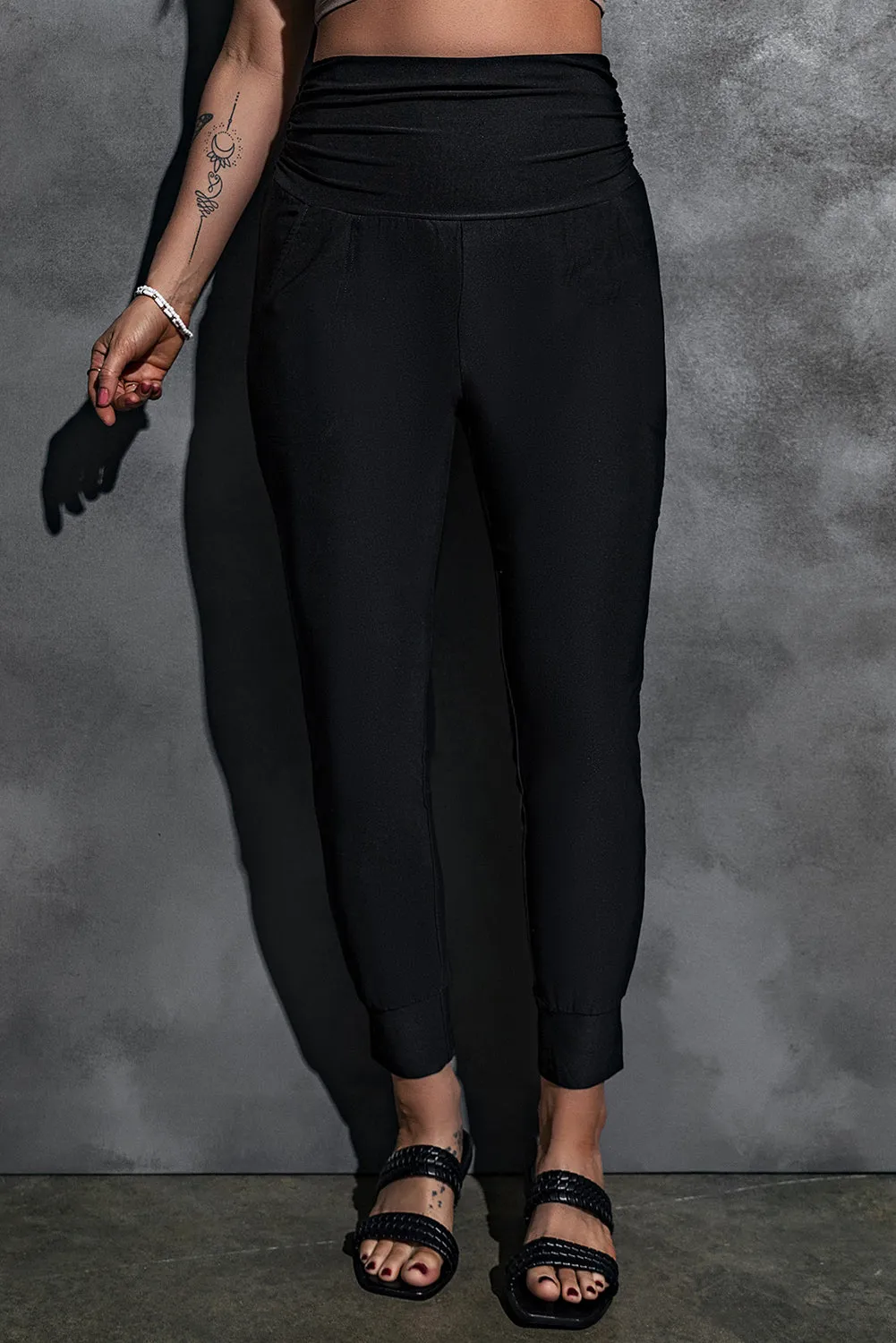 Womens Black High Waist Pleated Pocket Leggings